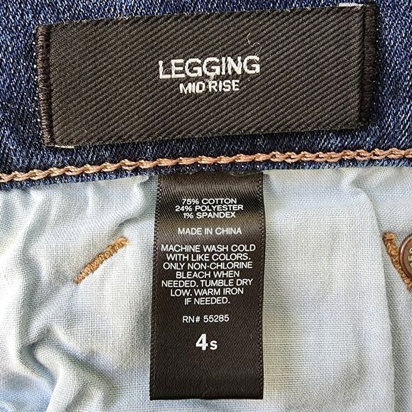 Express Women's Mid Rise Denim Legging (4 Short) - Picture 6 of 7